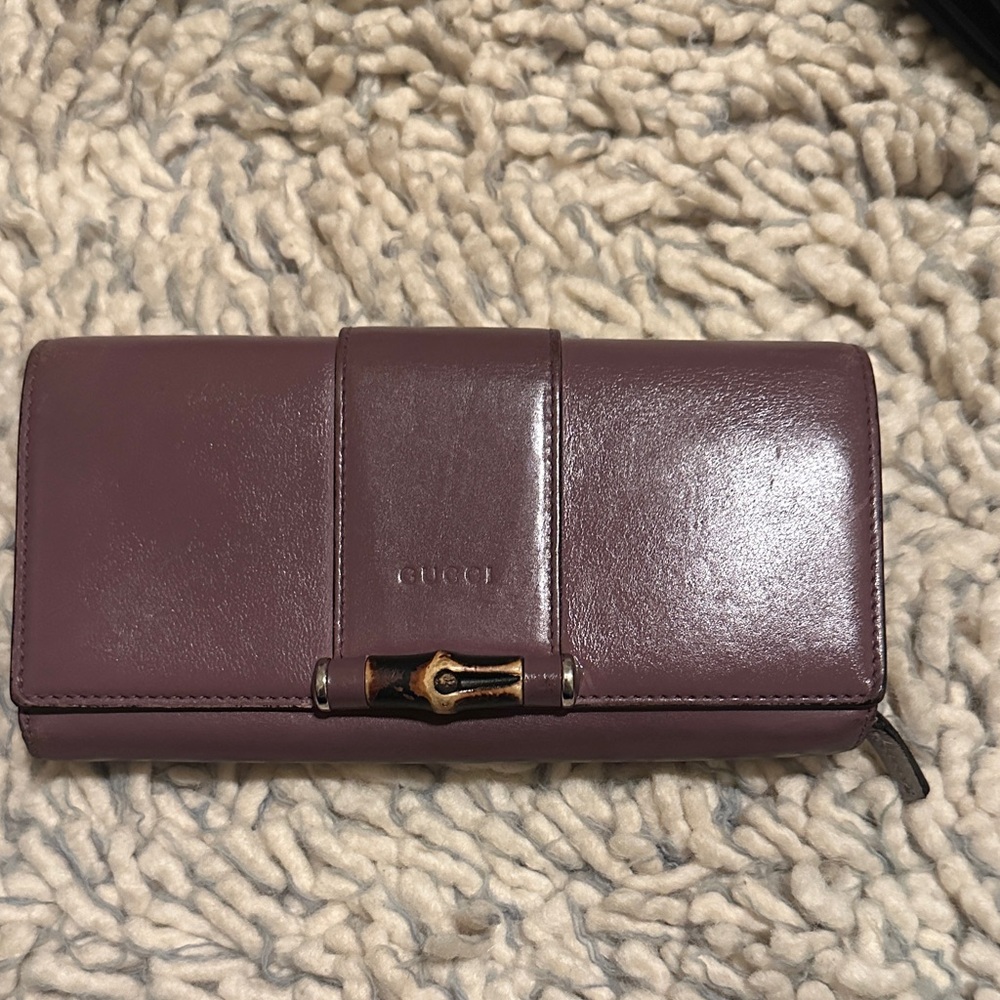 GUCCI Soft purple leather Bamboo leather wallet Gray inside silver hardware Nice